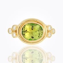 Load image into Gallery viewer, 18K Classic Horizontal Oval Ring