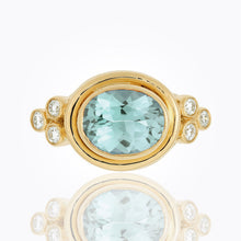 Load image into Gallery viewer, 18K Classic Horizontal Oval Ring